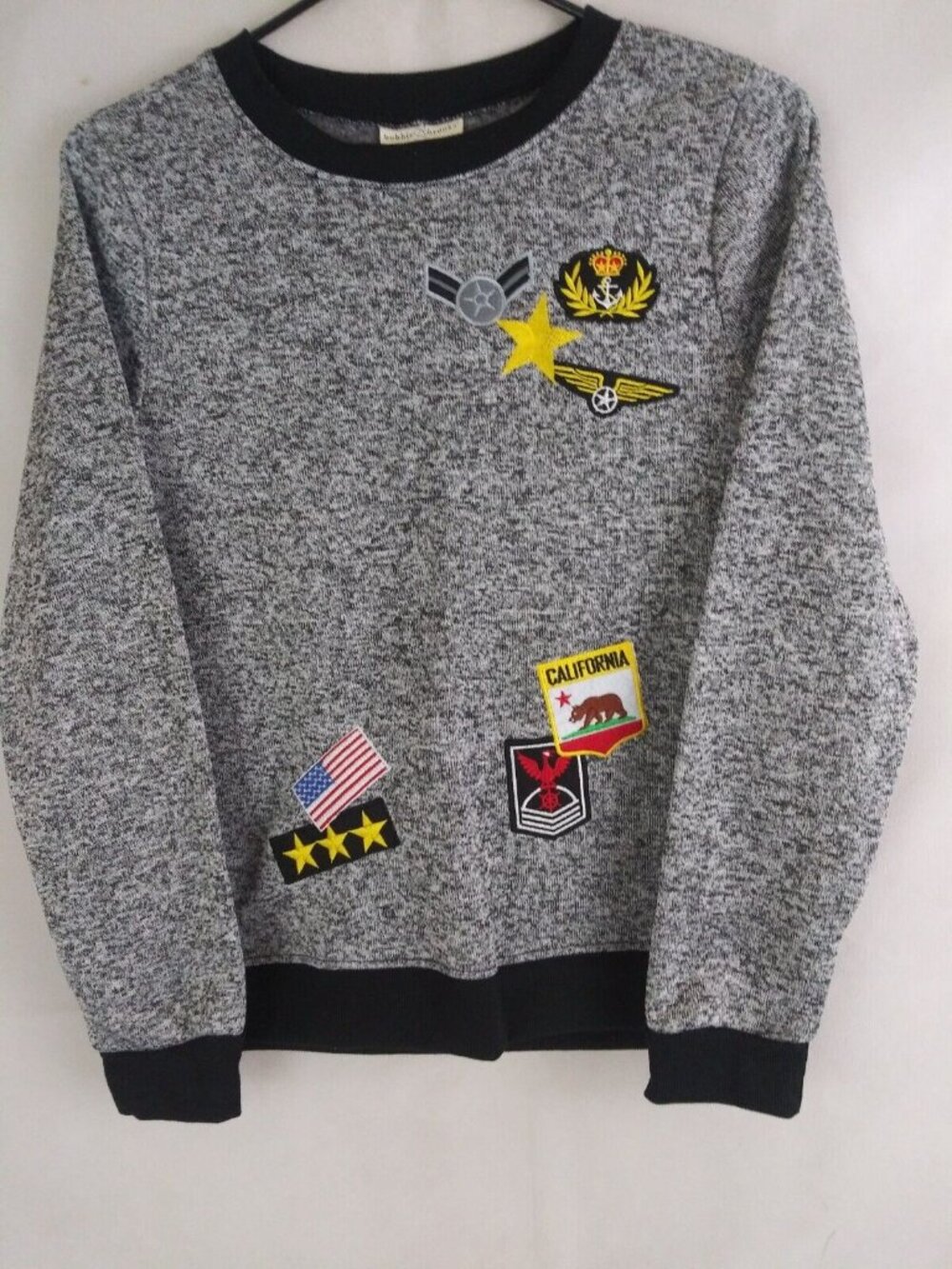 Bobbie Brooks Ladies Gray Sweatshirt Patriotic Military Patch Designs Medium - Picture 4 of 9